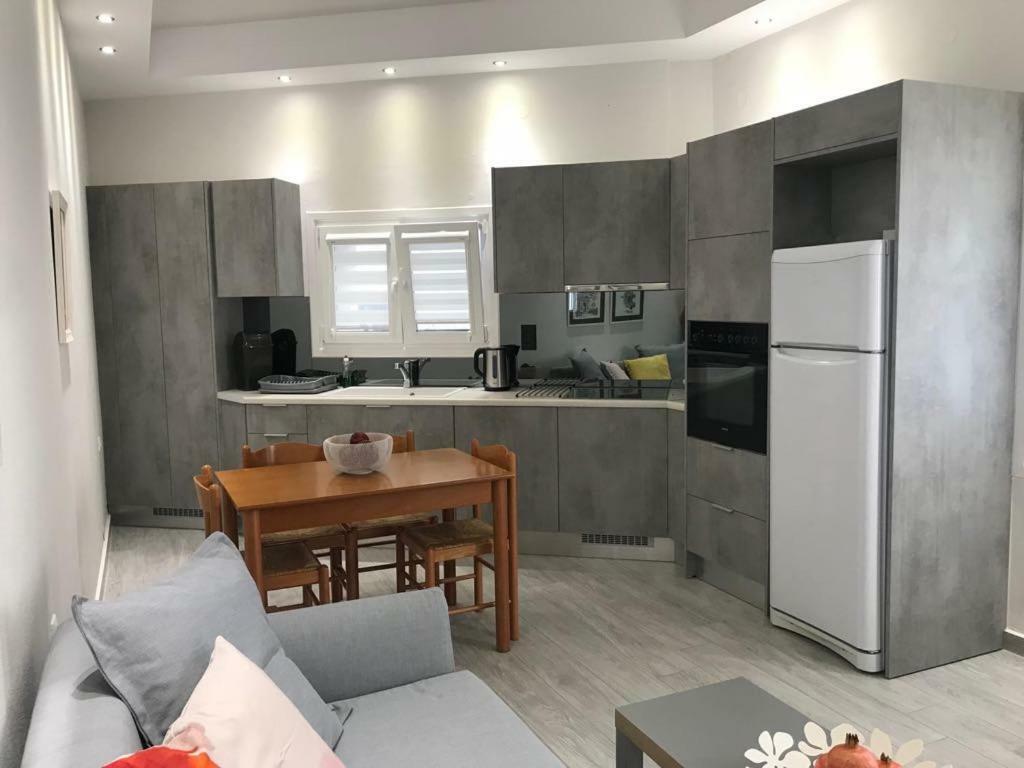 Molly'S House Apartment Ermoupoli Bagian luar foto
